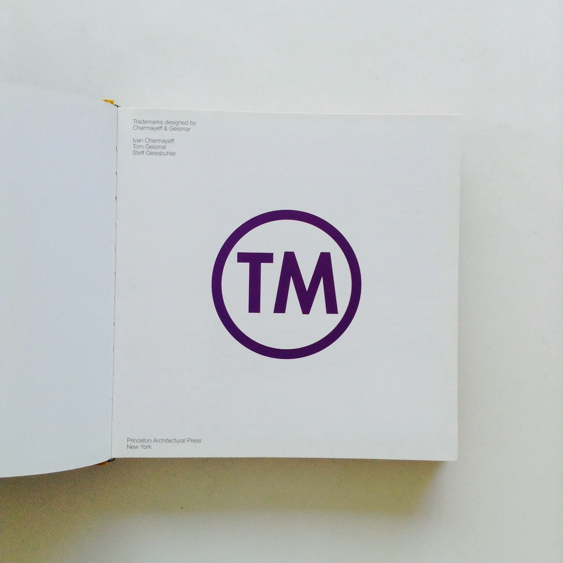 アート　TM トレードマークデザインChermayeff & Geismar baselinestore.com — TM: Trademarks designed by Chermayeff & Geismar